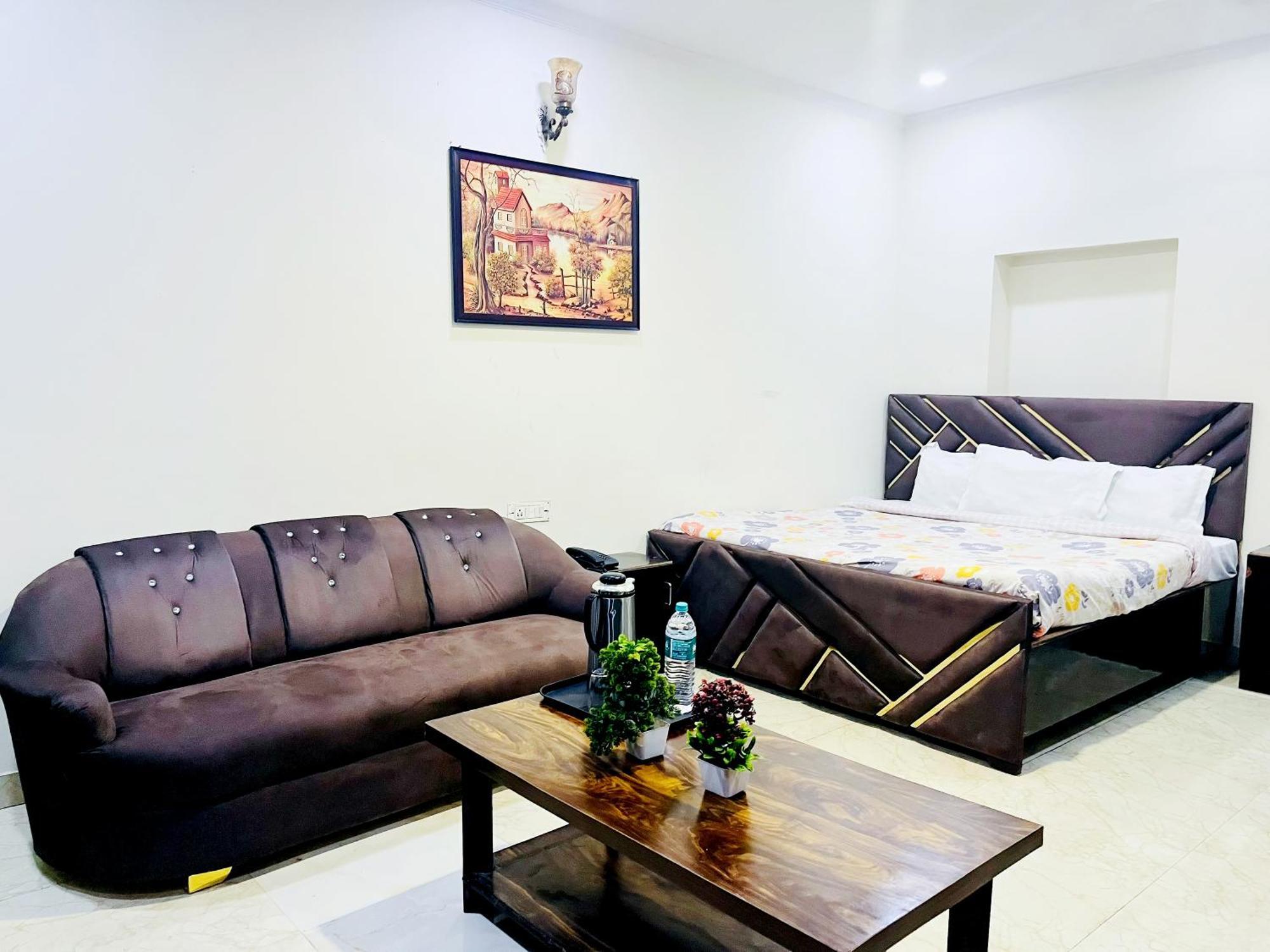 Hotel Jerry Residency - 5 Mins Away From Nizamuddin Dargah
